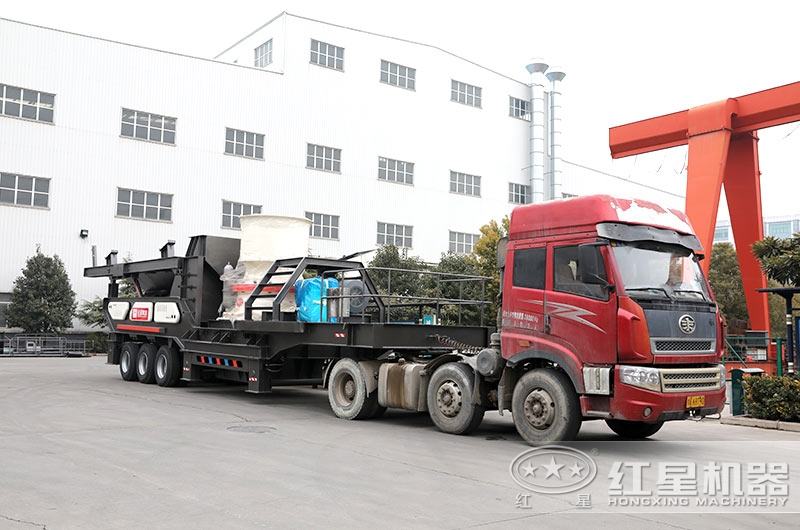 能移動(dòng)小型碎石機(jī)發(fā)貨現(xiàn)場