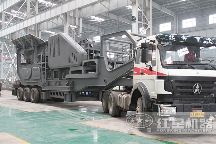 紅星流動石子機(jī)車間發(fā)貨