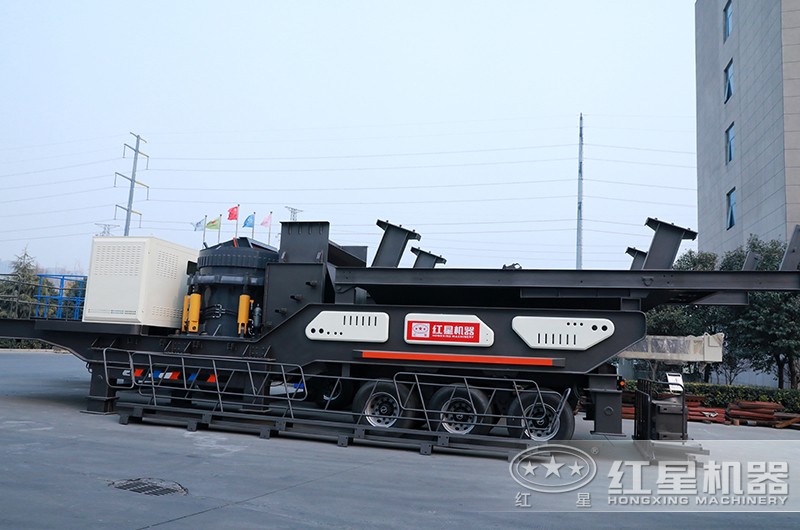 搭載圓錐破的移動(dòng)破碎機(jī)