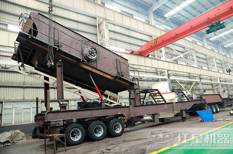 履帶移動碎沙機(jī)：配制砂機(jī)，一機(jī)多用更環(huán)保