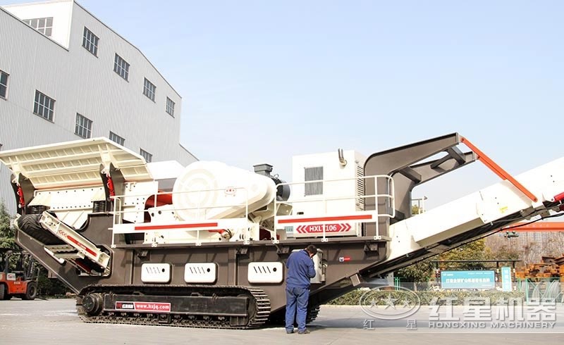 履帶驅(qū)動，智能操作，移動更自由