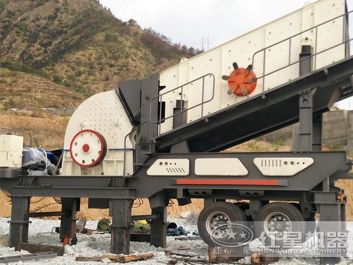 重錘式移動(dòng)破碎機(jī)實(shí)現(xiàn)一次成型，成本低