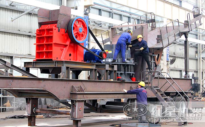 車載式流動(dòng)破碎石子機(jī)定制現(xiàn)場(chǎng)